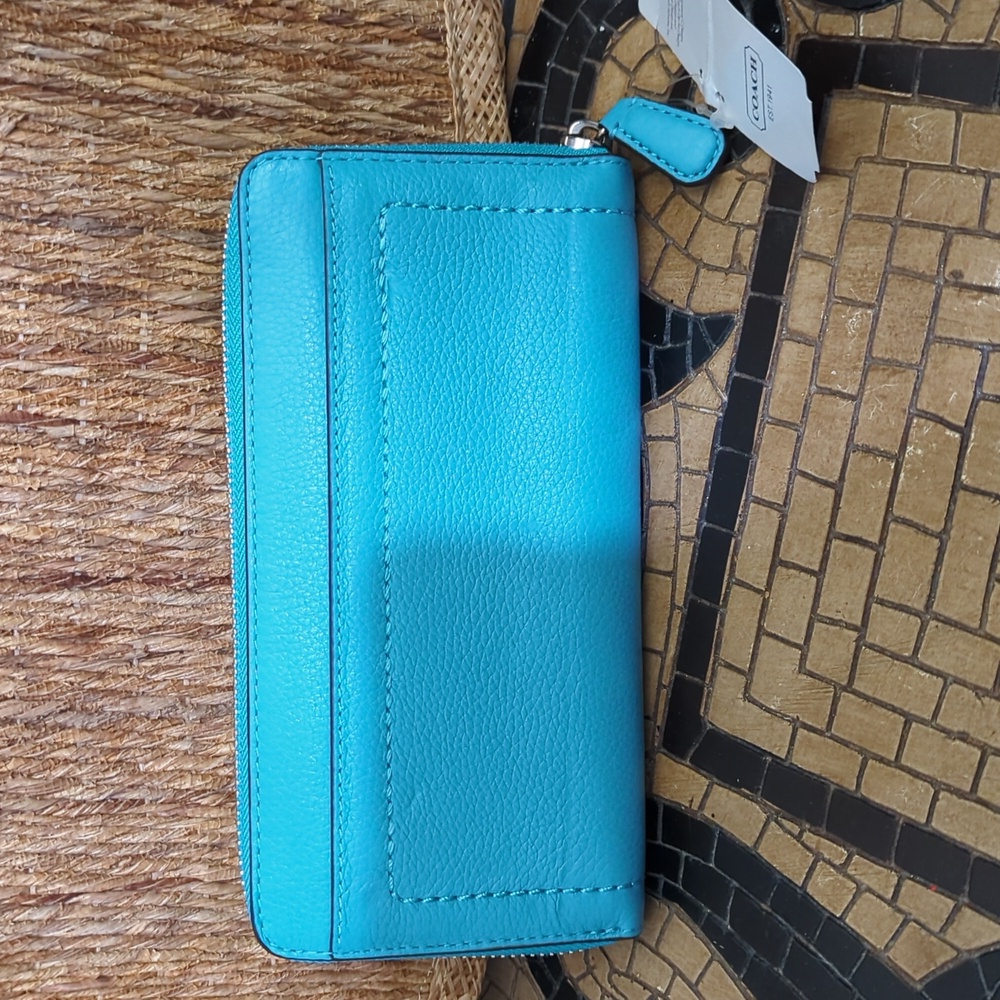 NWT Coach Turquoise Zipper Wallet - Picture 3 of 12
